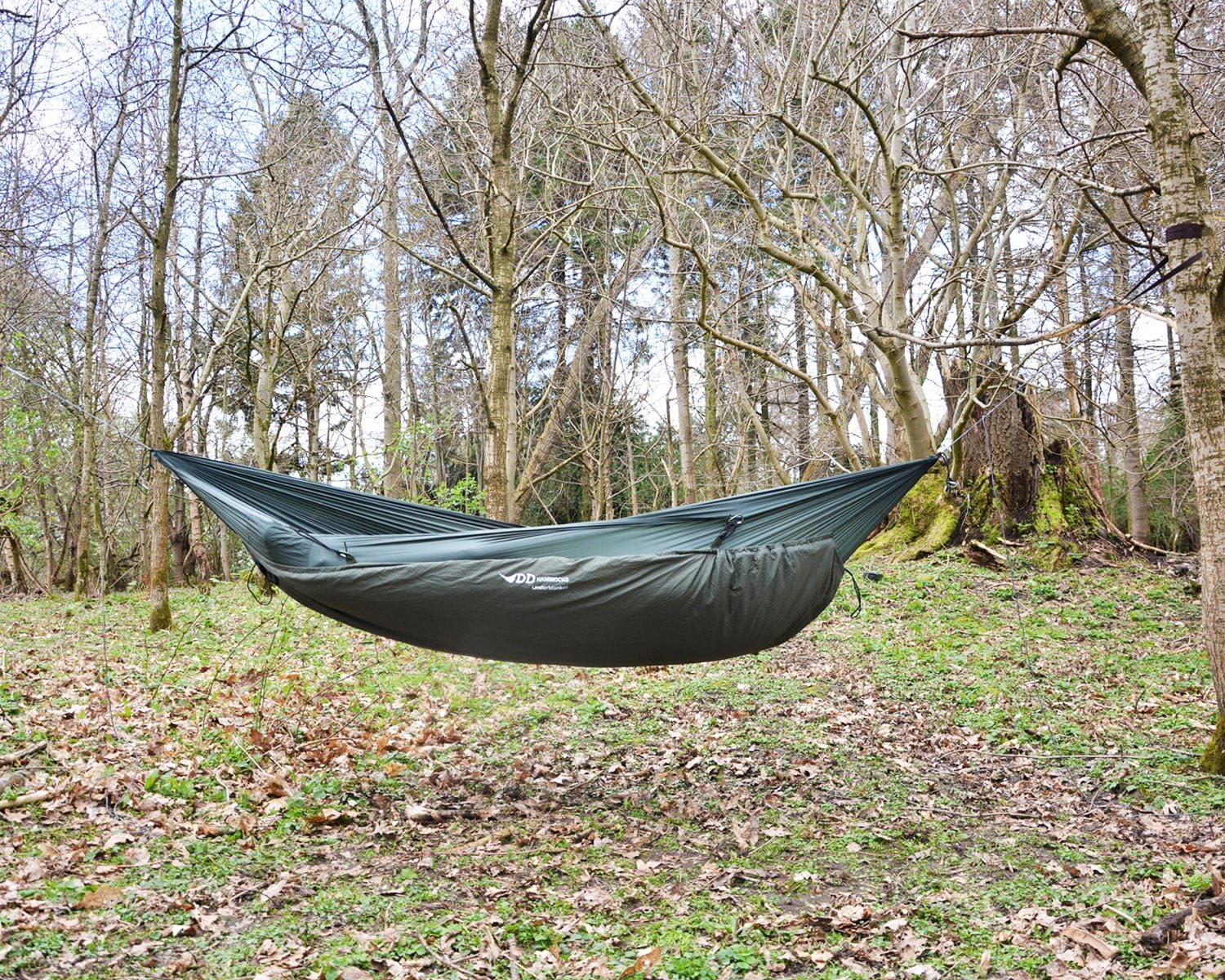 dd-hammocks-underblanket-olive-green-outdoor-setup