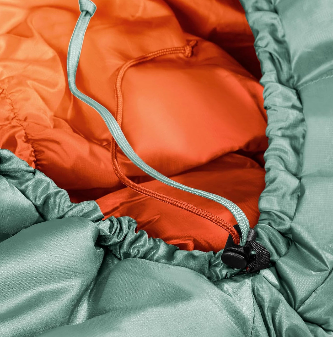 Deuter Exosphere +4°C sleeping bag interior lining and insulation detail