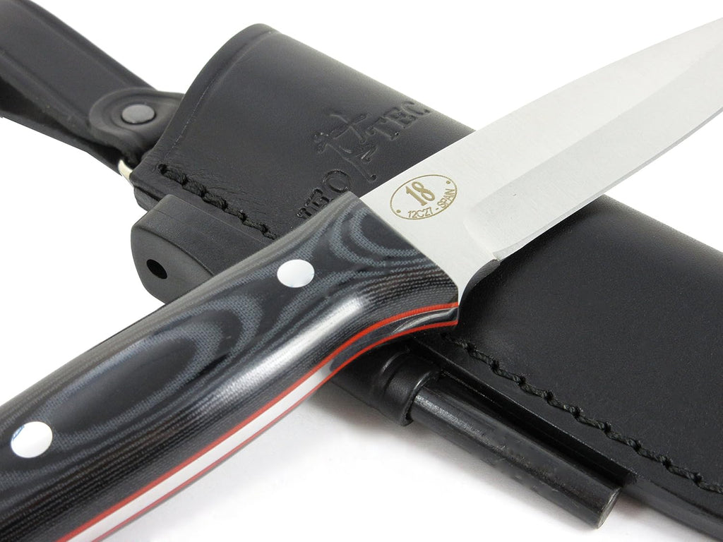 Close-up of JEO-TEC No.18 bushcraft knife showing blade finish and micarta handle
